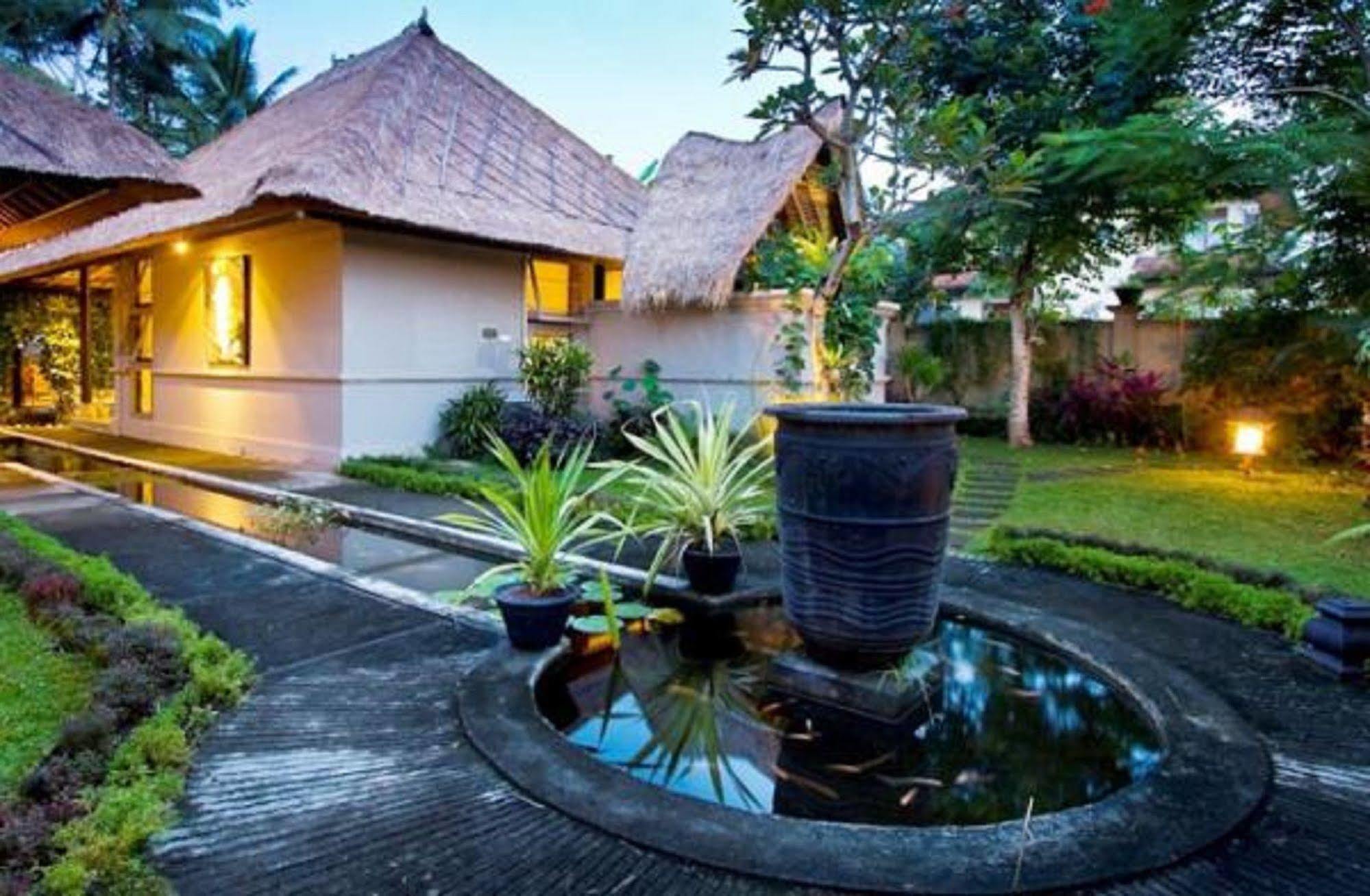 Hotel Puri Lotus Ubud Exteriér fotografie